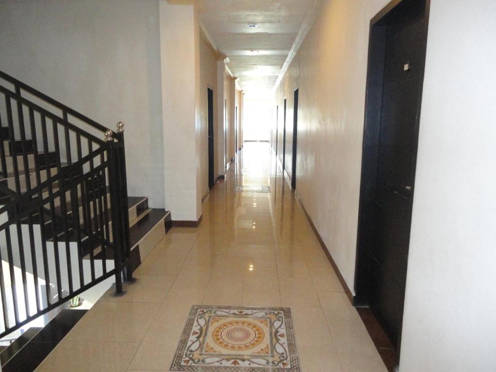 Grand Duta Hotel Palu Exterior photo