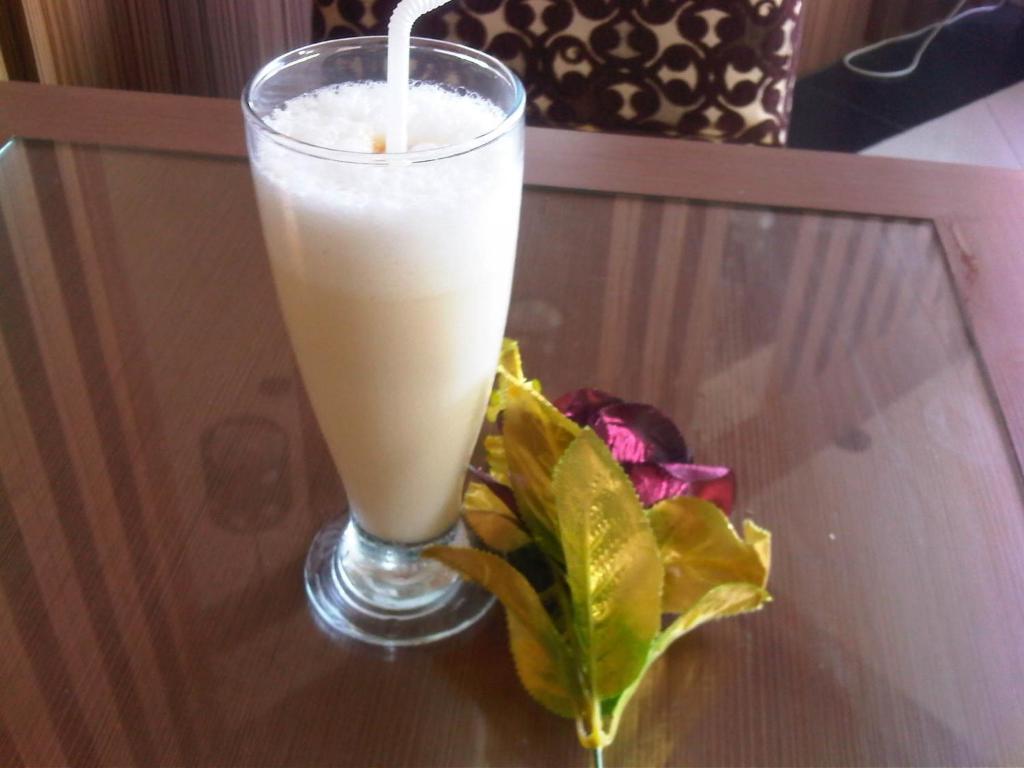 Grand Duta Hotel Palu Exterior photo